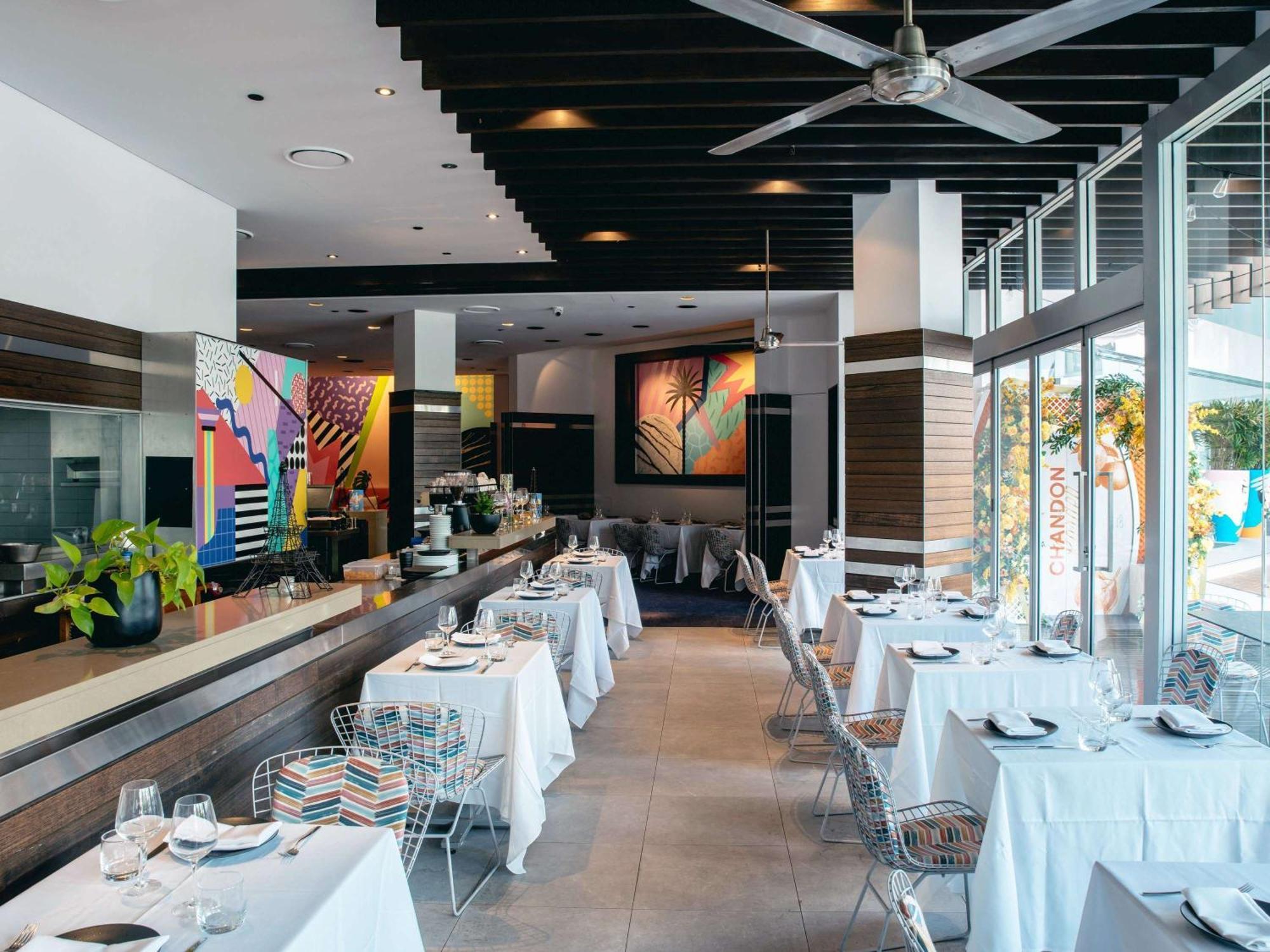 Sofitel Gold Coast Broadbeach Экстерьер фото Interior of the restaurant