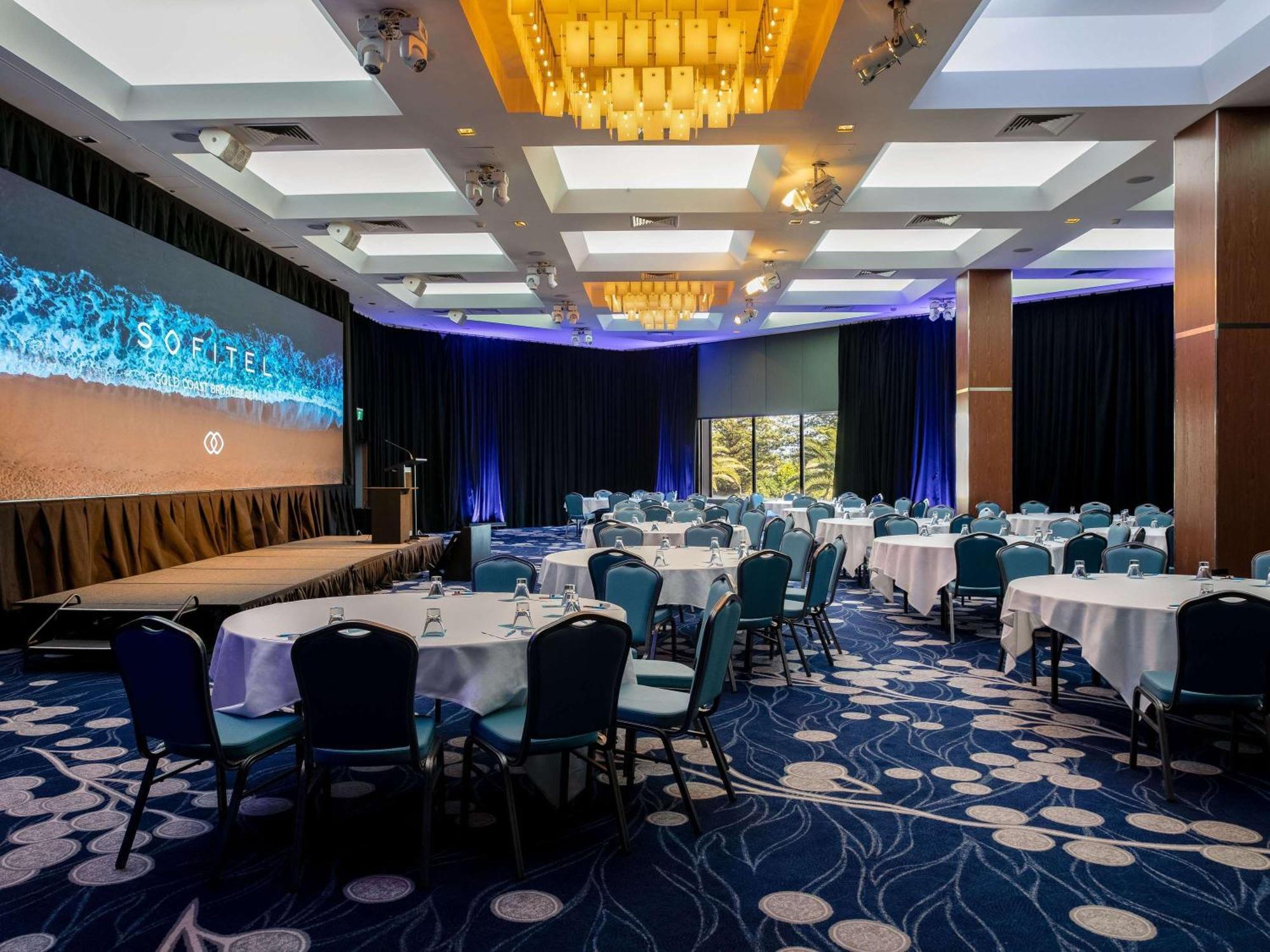 Sofitel Gold Coast Broadbeach Экстерьер фото The ballroom at the Sheraton Centre