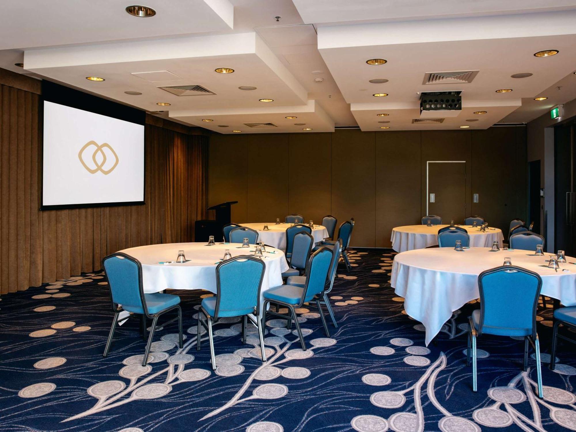 Sofitel Gold Coast Broadbeach Экстерьер фото The meeting room