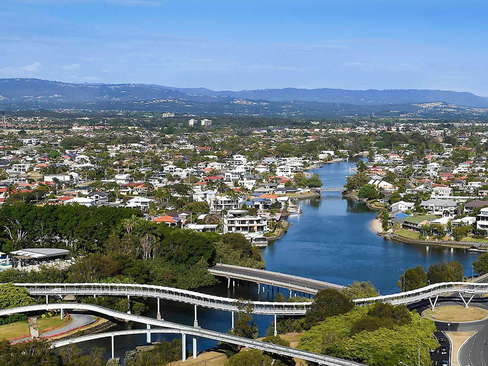 Sofitel Gold Coast Broadbeach Экстерьер фото Aerial view of Runaway Bay, 2015