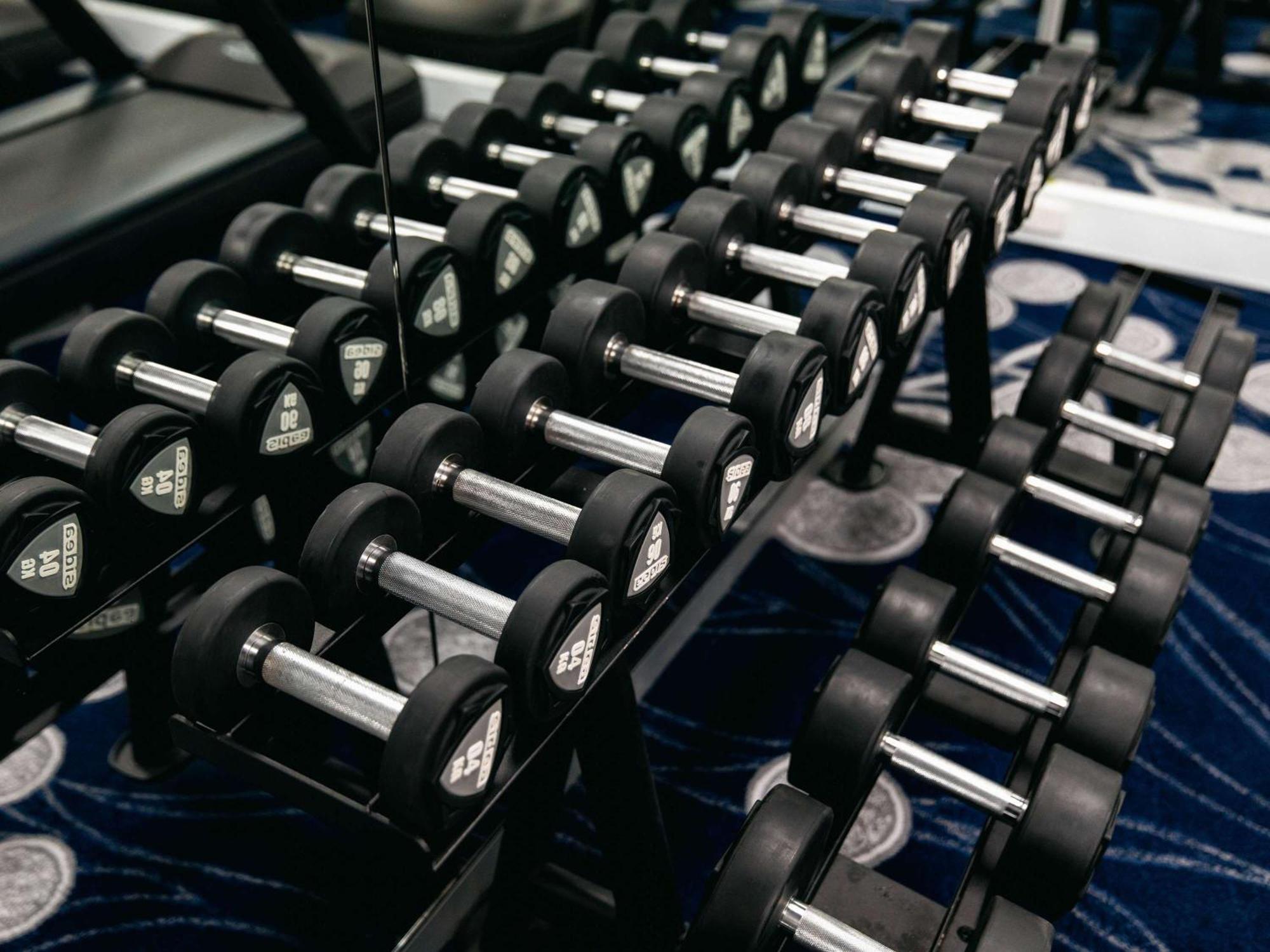 Sofitel Gold Coast Broadbeach Экстерьер фото Dumbbells